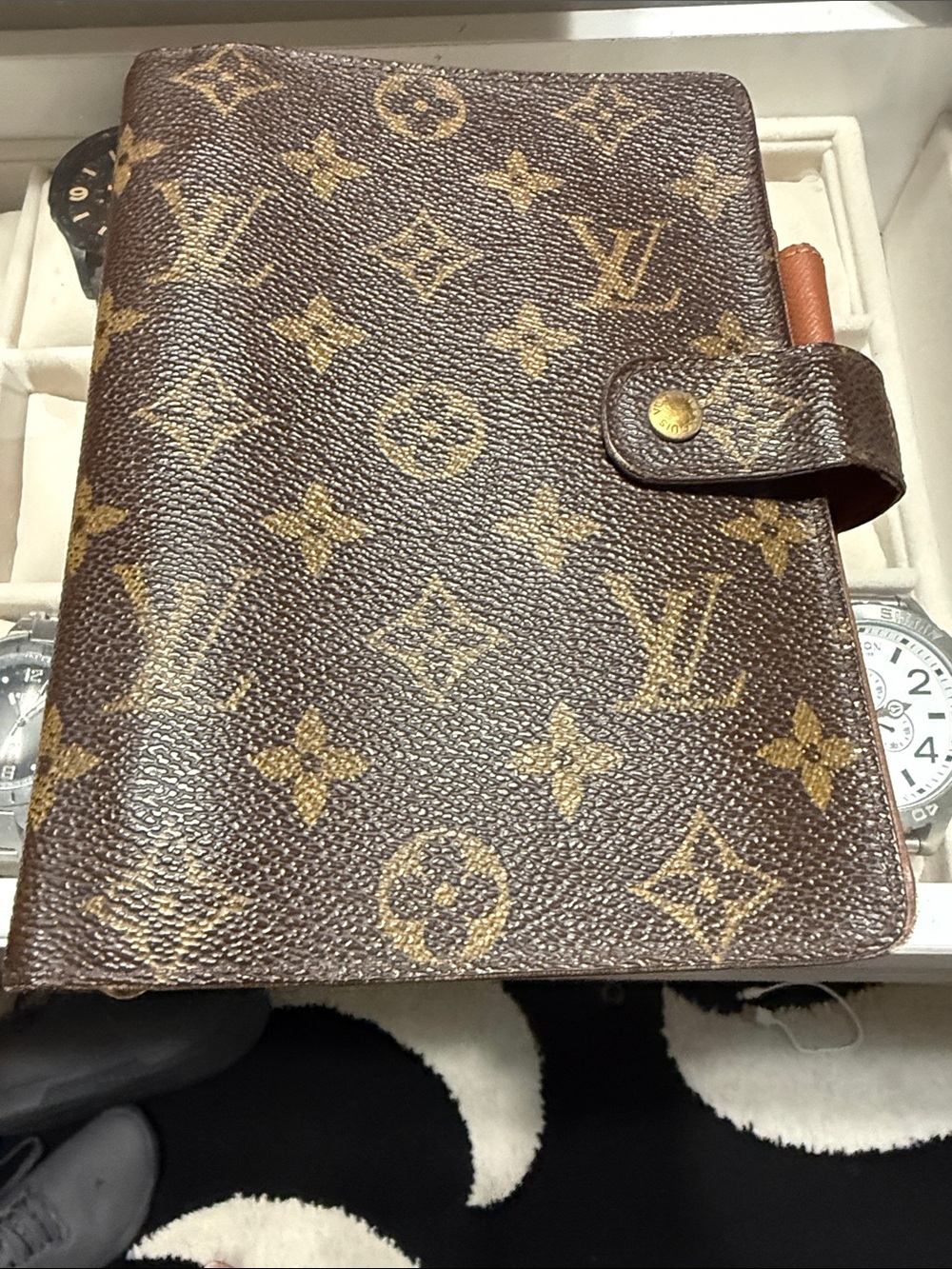 Louis Vuitton Monogram Canvas Agenda Cover in Brown and Gold